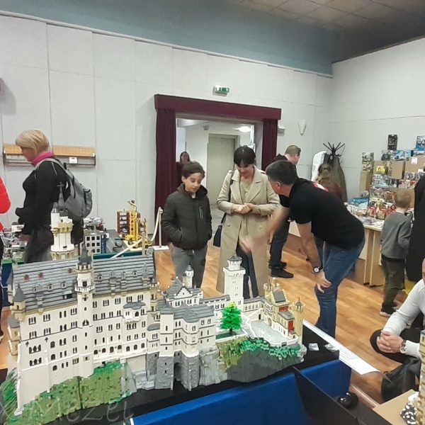 Neuschwanstein Castle-by-Felix-Mezei-Expo (5)