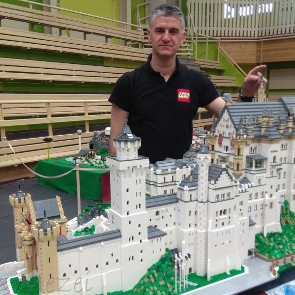 Neuschwanstein Castle-by-Felix-Mezei-Expo (8)