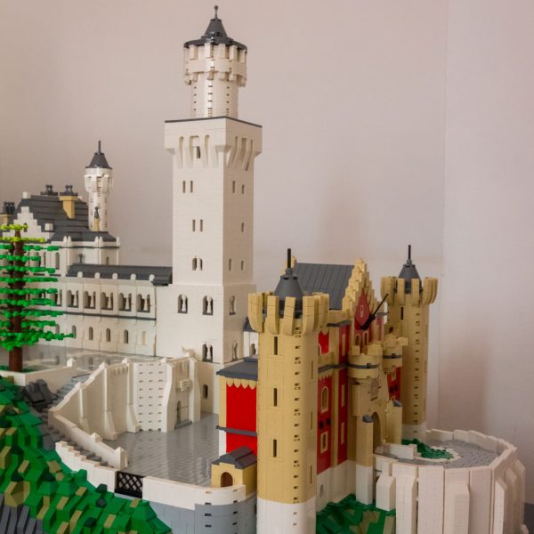 LEGO-Neuschwanstein-Castle-by-Felix-Mezei-The-Gate-6