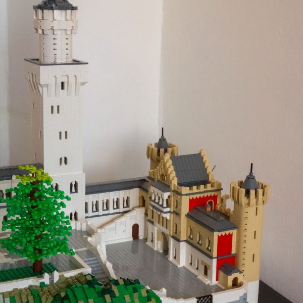 LEGO-Neuschwanstein-Castle-by-Felix-Mezei-The-Gate-7