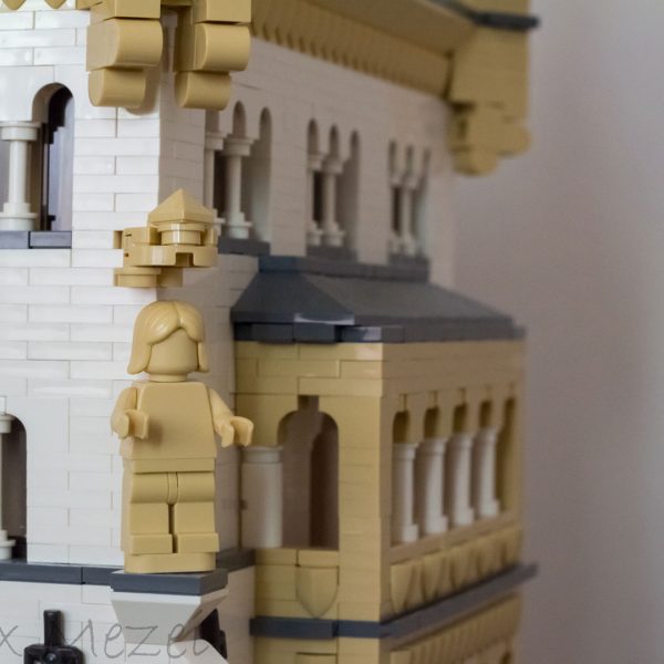 Neuschwanstein-Castle-by-Felix-Mezei-Statues-5