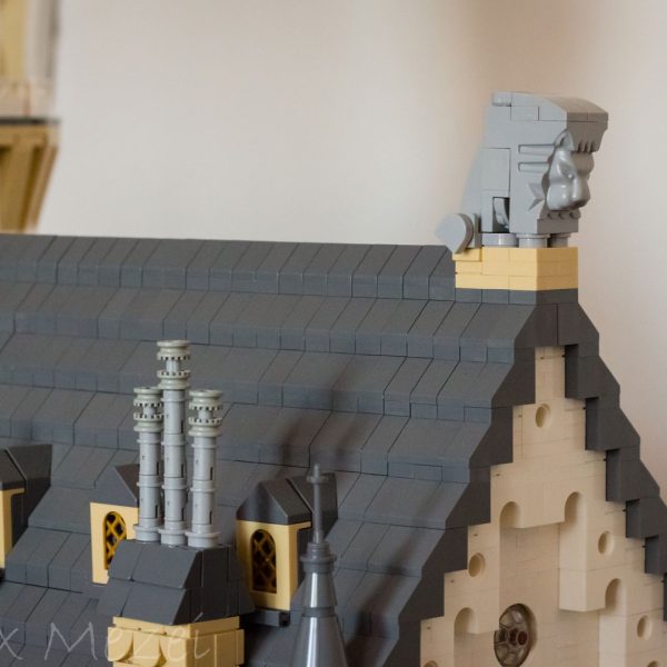 Neuschwanstein-Castle-by-Felix-Mezei-Statues-9