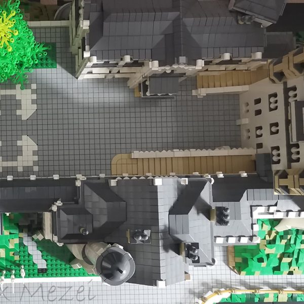 Neuschwanstein-Castle-by-Felix-Mezei-The-Courtyard-5